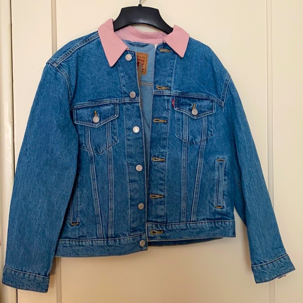 NWT levis denim jacket size: M